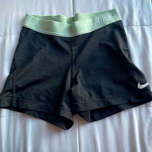 WOMENS NIKE PROS